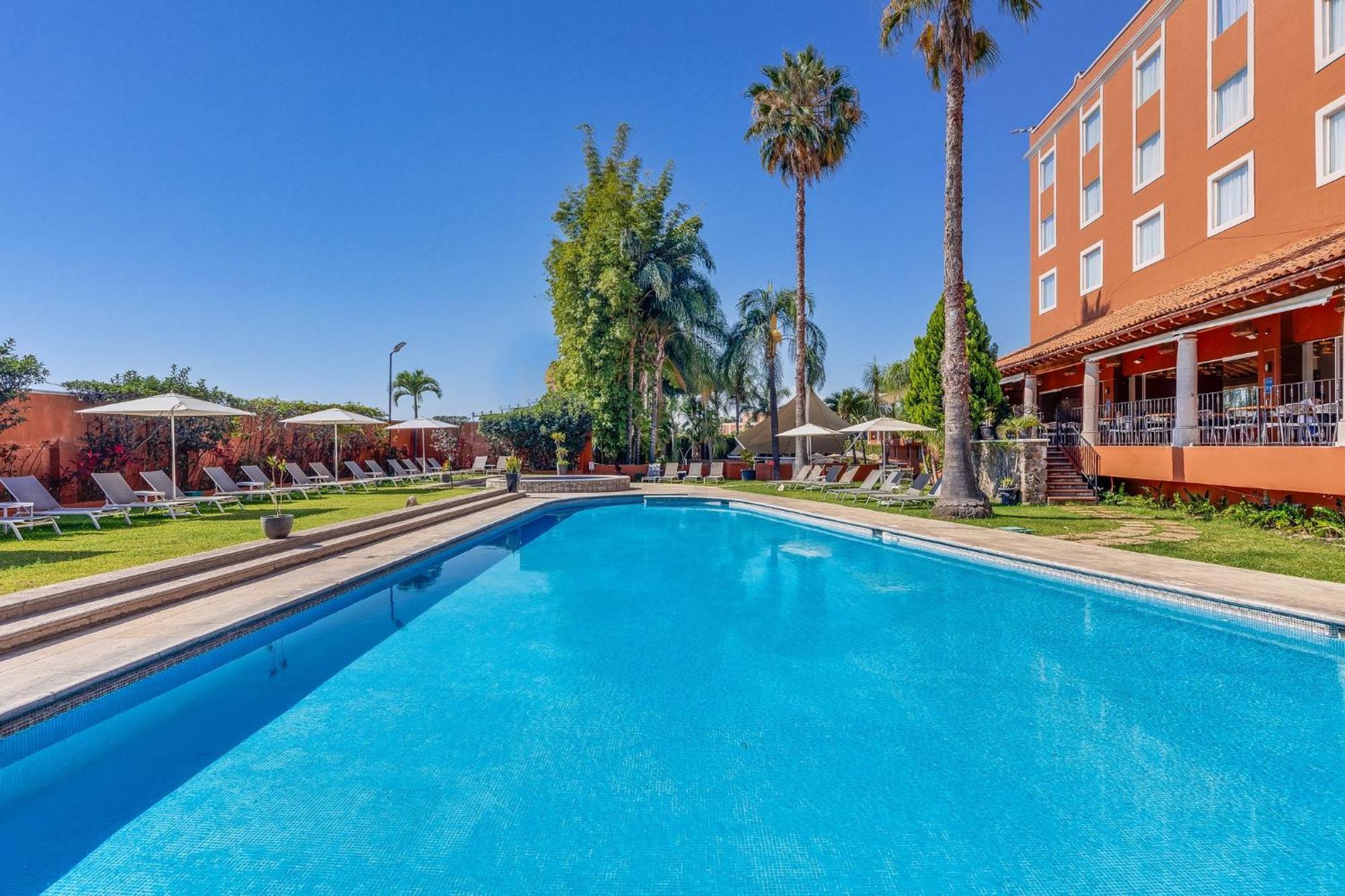 Fiesta Inn Cuernavaca Exterior photo